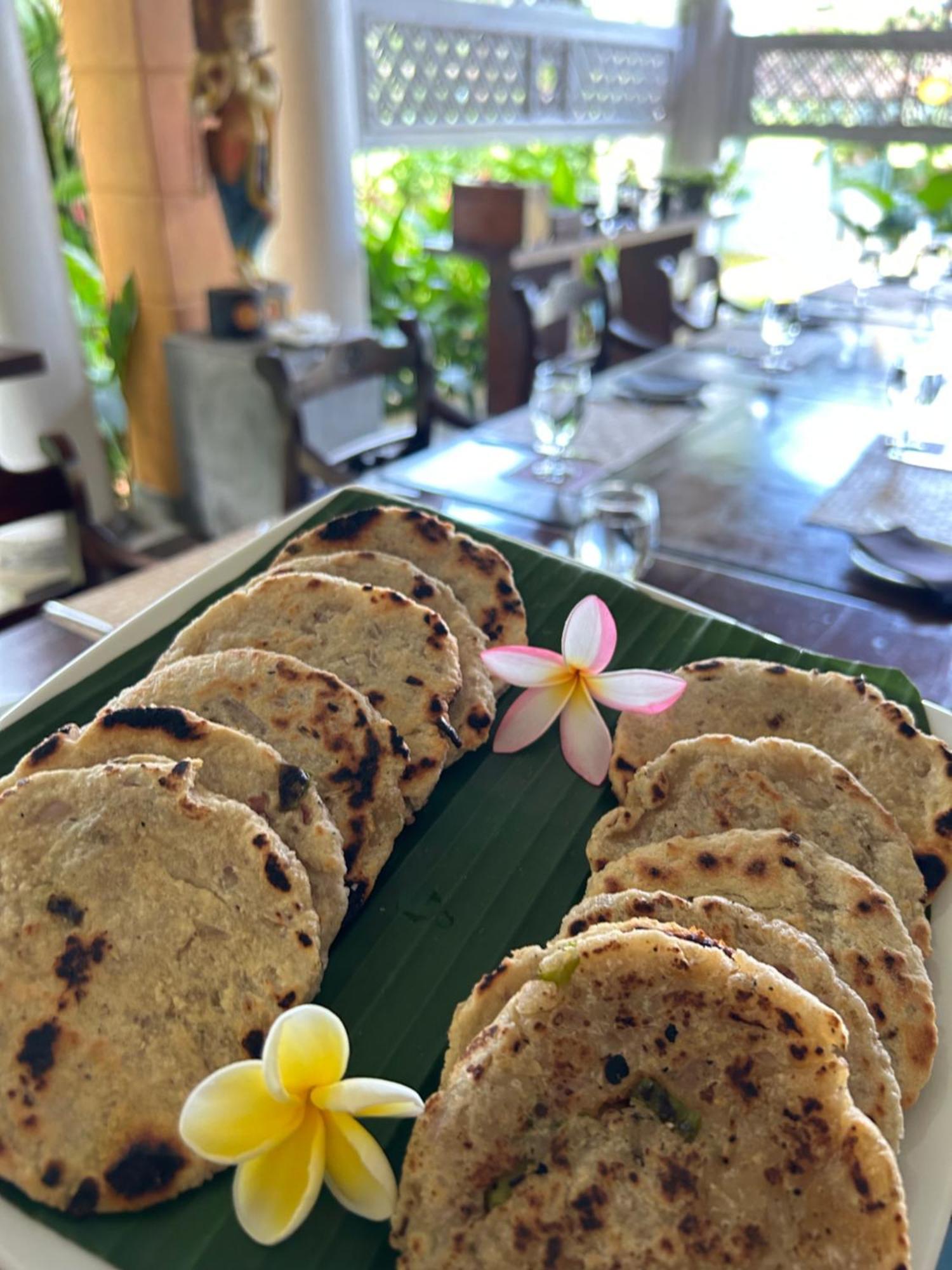Villa Kubura Hikkaduwa Buitenkant foto