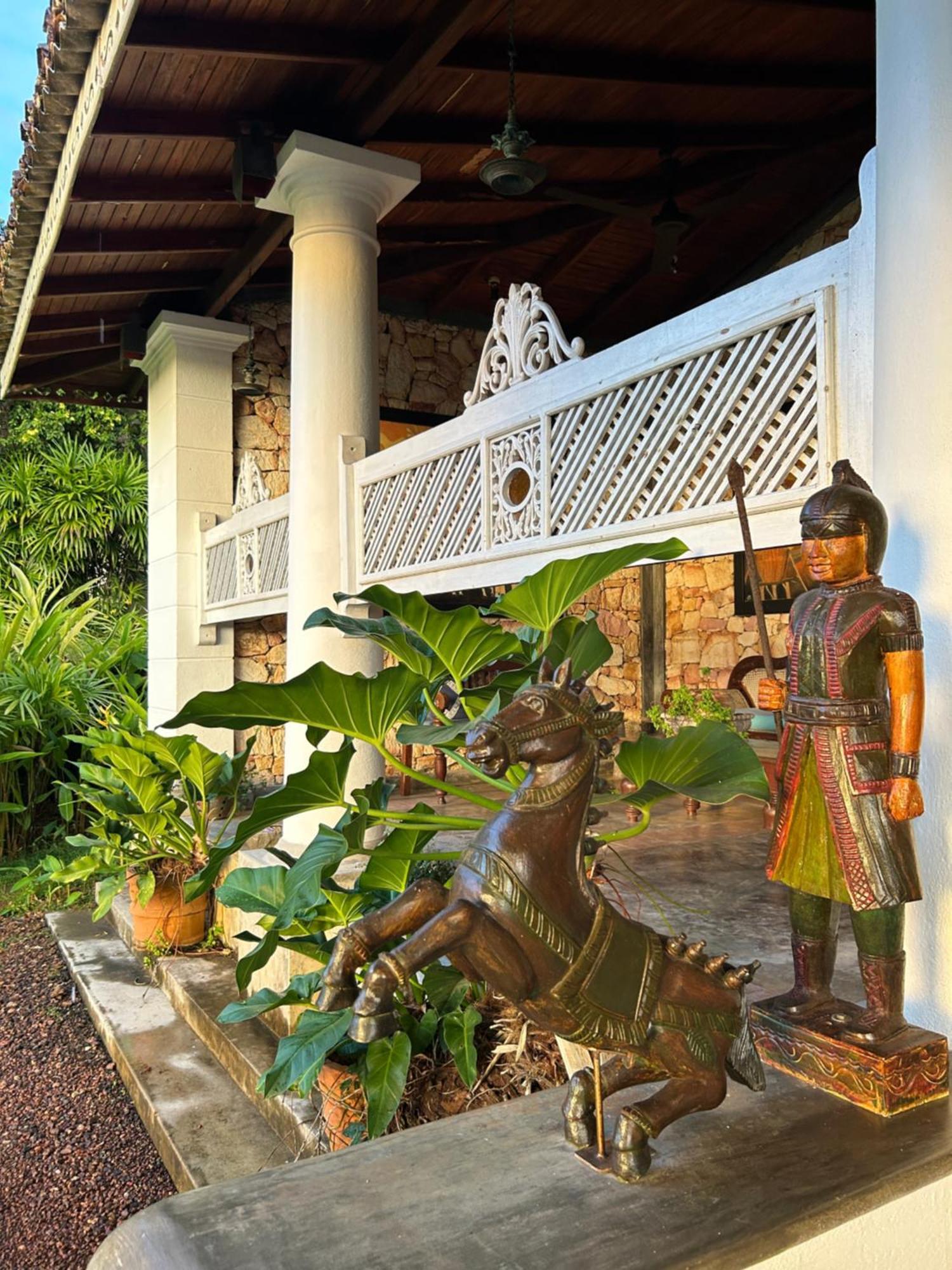 Villa Kubura Hikkaduwa Buitenkant foto
