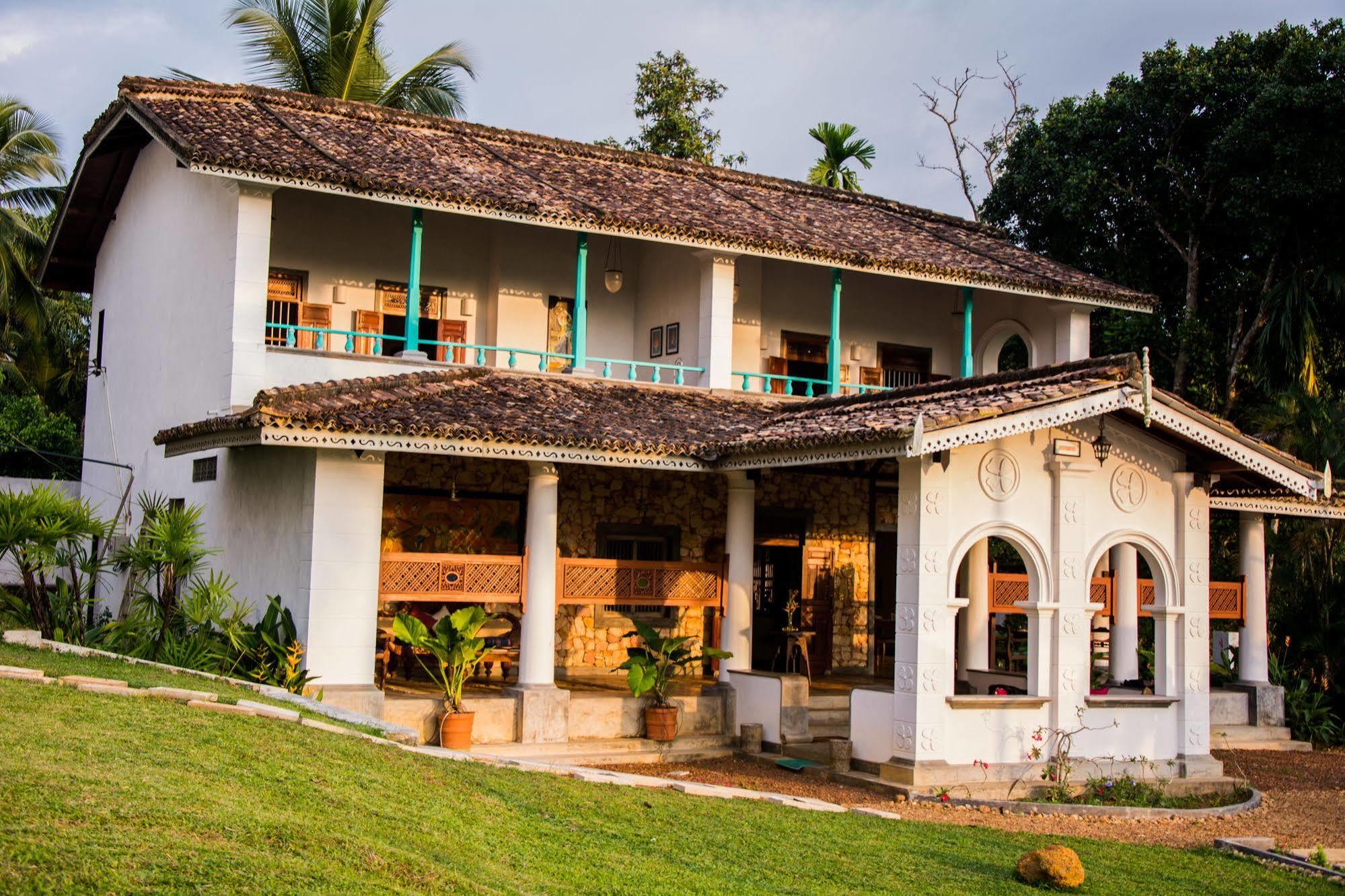 Villa Kubura Hikkaduwa Buitenkant foto