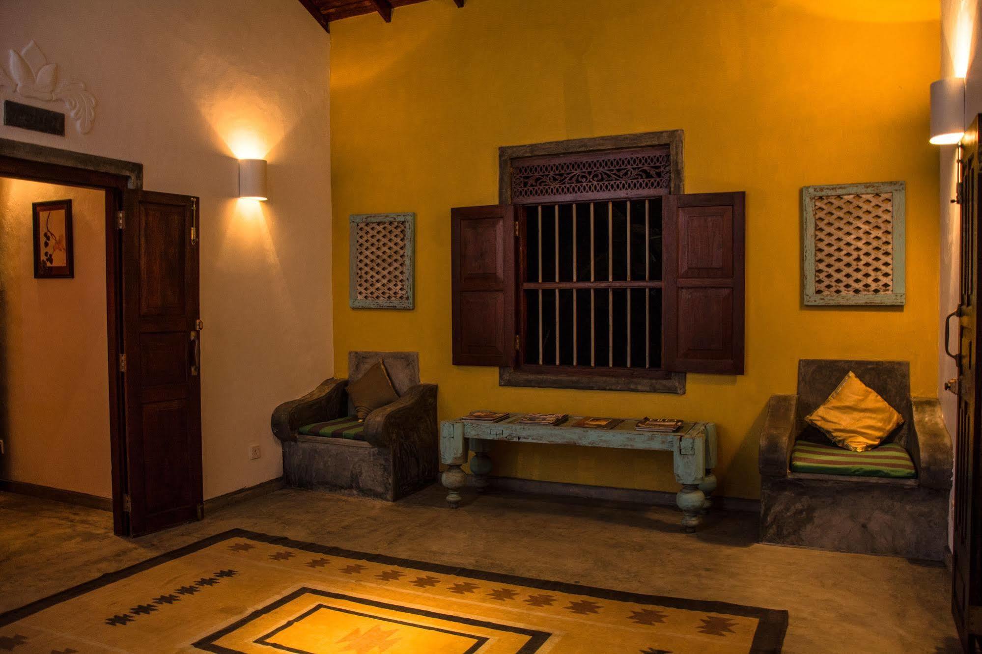 Villa Kubura Hikkaduwa Buitenkant foto